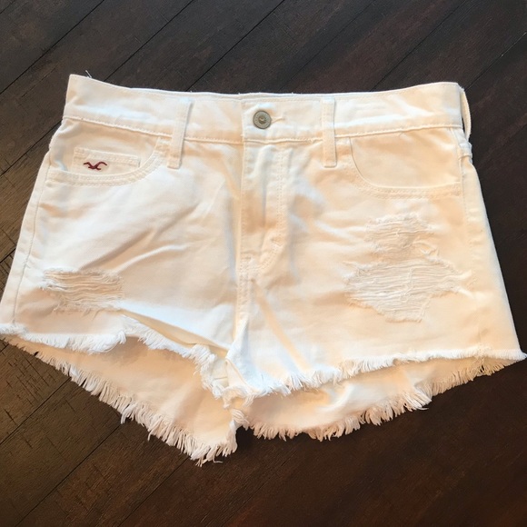 Hollister Pants - EUC Women’s Hollister White Distressed Jean Shorts